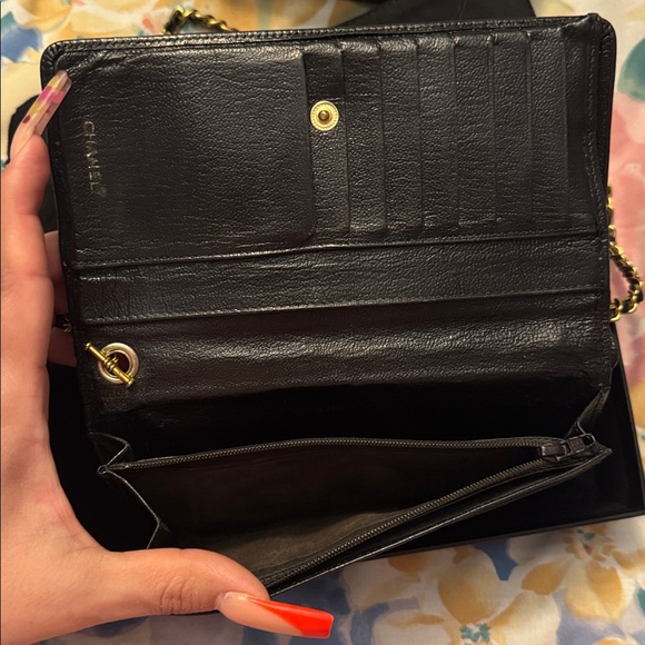 Chic Black Leather Chanel wallet on a chain bag - Picture 13 of 14